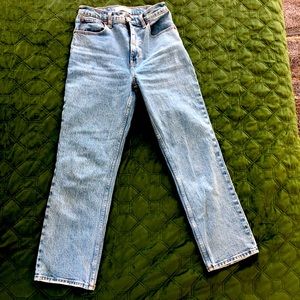 Abercrombie Ultra High Rise 90s Straight Jean - Size 26/Extra Short